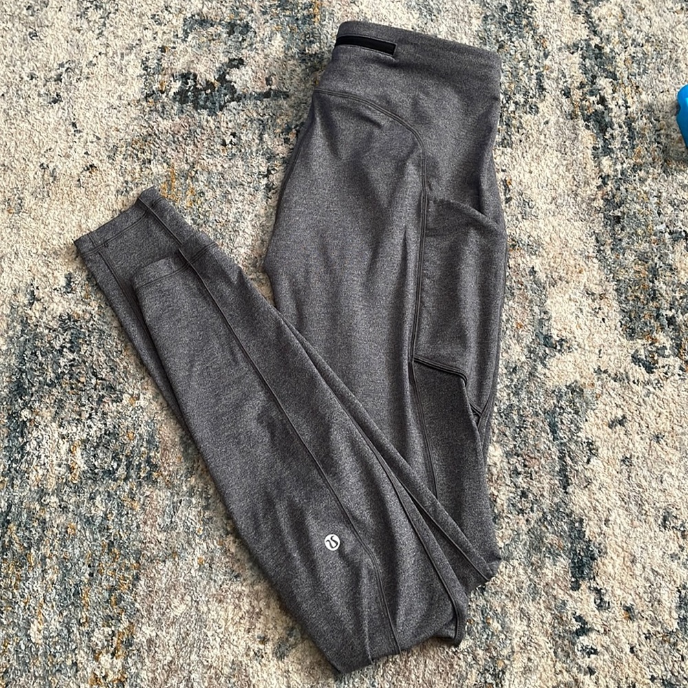 LULULEMON tall leggings. With pockets. Brand new, never worn